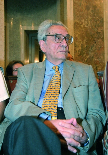 Viorel Cosma, cronicarul care a pacalit cenzura 