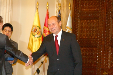 Basescu: "Am fost reales pentru a pune in practica masuri de reforma"