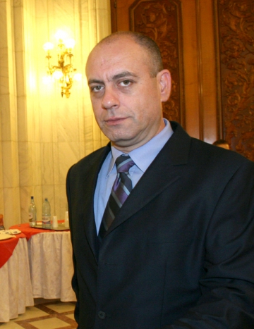 Emil Mitrache isi cauta de munca din 2011