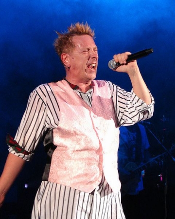 John Lydon de la Sex Pistols "reneaga" publicul fostei sale trupe