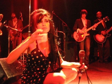 Amy Winehouse, ipoteze despre moartea artistei