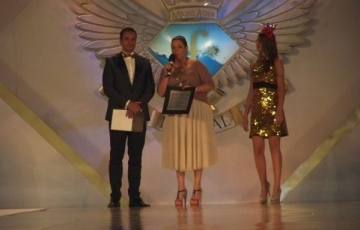 Raluca Sandu, premiata la FashionTV Summer Festival