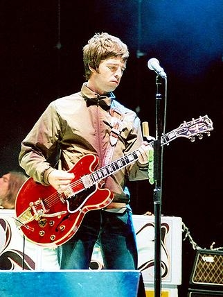 Primul album al lui Noel Gallagher, liderul vanzarilor din Anglia