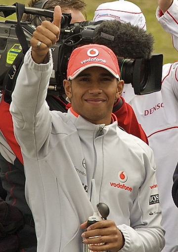 Lewis Hamilton, intre dragoste si cariera