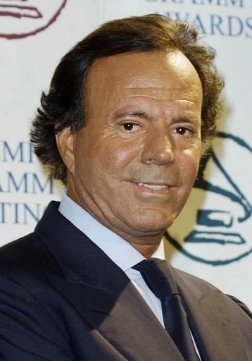 Julio Iglesias include Romania in turneul "2012 World Tour" 