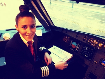 Andreea Litescu, prima femeie comandant a Wizz Air, la doar 29 de ani